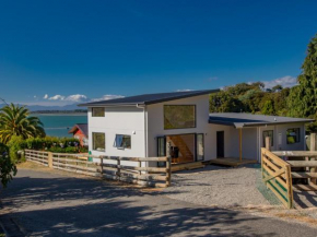 Tapu Bay Treasure - Kaiteriteri Holiday Home